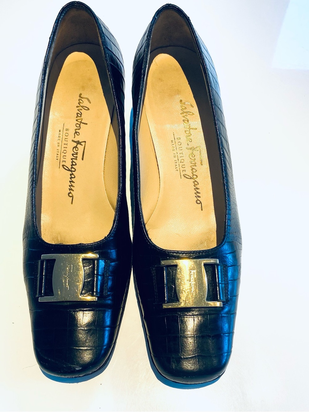Salvatore Ferragamo Vintage Boutique Black Croc-Embossed Leather Pumps